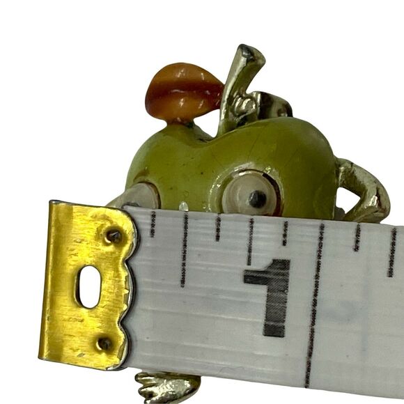 Googley Eye Green Apple Jewelry Brooch Pin Vintage 1950s Womens Gold Tone - Picture 8 of 15